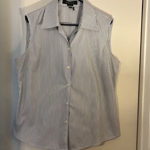 KASPER Women’s sleeveless top!